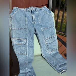 Abercrombie & Fitch - The 90’s Straight Ultra High Rise Cargo - 33/16 S